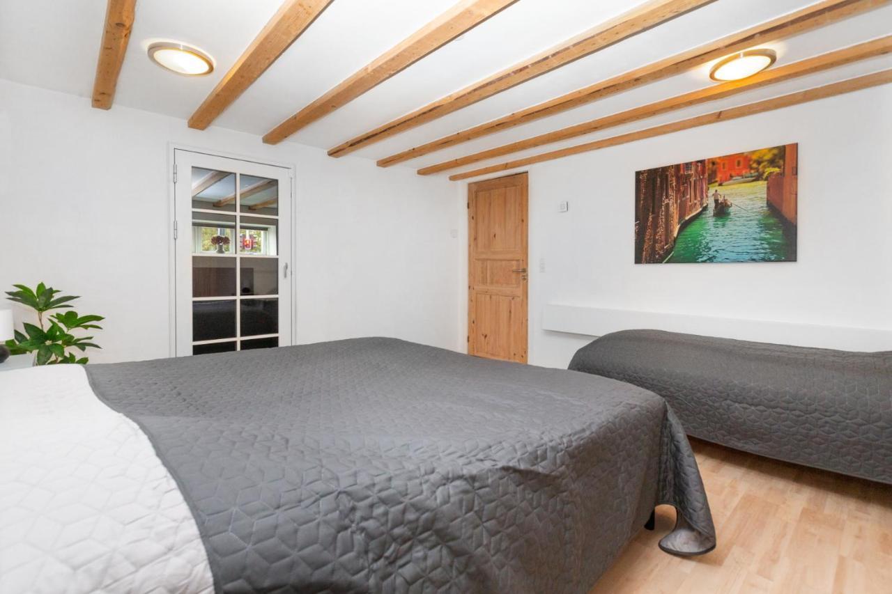 Moderne & Fuldt Udstyret Lejlighed M.Plads Til 4 Hojbjerg Exterior photo